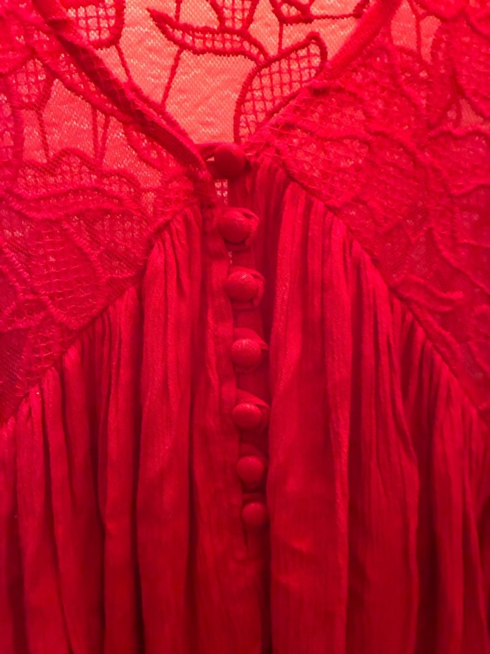 Romeo & Juliet Couture Red Floral Lace - Picture 4 of 10